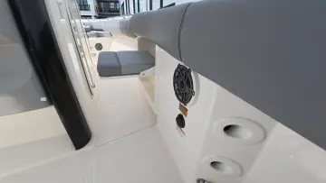 Thumbnail von Boston Whaler 250 Outrage
