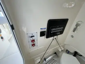 Thumbnail von Boston Whaler 250 Outrage
