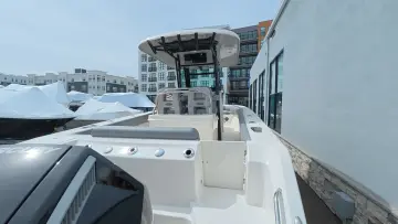 Thumbnail von Boston Whaler 250 Outrage