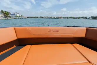 Thumbnail von Cruisers Yachts 34 GLS OB
