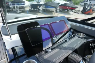 Thumbnail von Sea Ray SLX 260