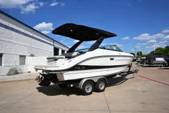 Thumbnail von Sea Ray SLX 260