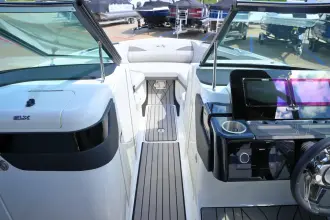 Thumbnail von Sea Ray SLX 260