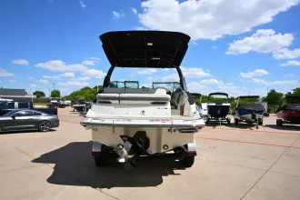Thumbnail von Sea Ray SLX 260