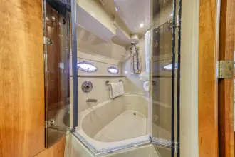 Thumbnail von Cruisers Yachts 447 Sedan