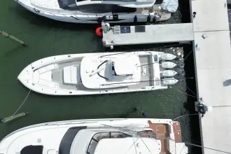 Thumbnail von Everglades 435 CC