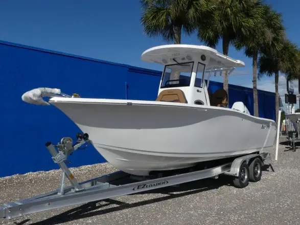 Sea Pro Boats 242 CC DLX 