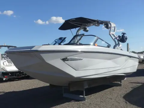 Super Air Nautique G25