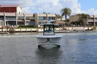 Thumbnail von Boston Whaler 330 Outrage