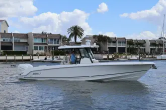 Thumbnail von Boston Whaler 330 Outrage