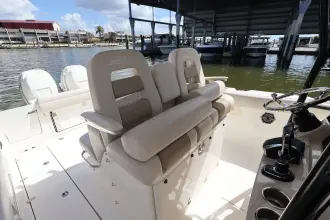 Thumbnail von Boston Whaler 330 Outrage