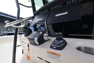 Thumbnail von Boston Whaler 330 Outrage