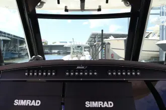 Thumbnail von Boston Whaler 330 Outrage