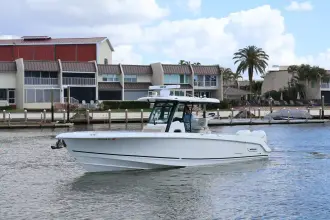 Thumbnail von Boston Whaler 330 Outrage