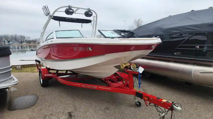 Four Winns HD200