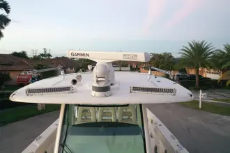 Thumbnail von Boston Whaler 350 Outrage