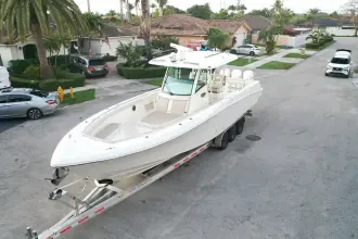 Thumbnail von Boston Whaler 350 Outrage