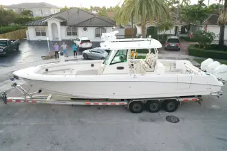 Thumbnail von Boston Whaler 350 Outrage
