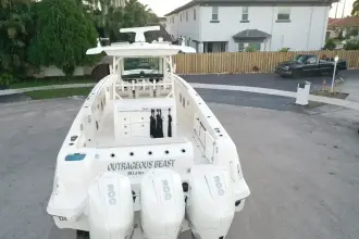 Thumbnail von Boston Whaler 350 Outrage