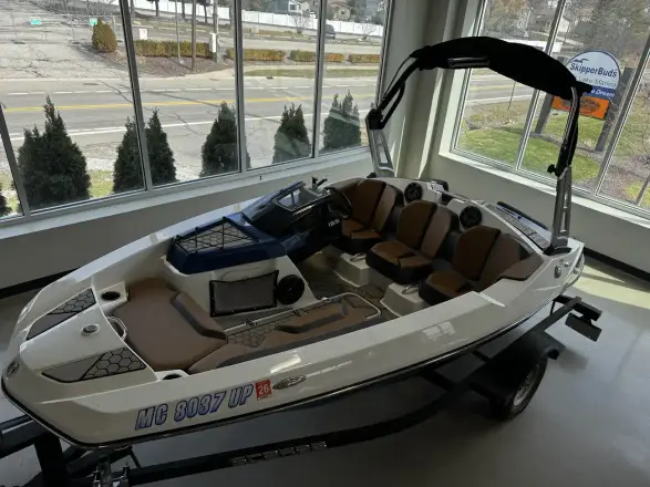 Scarab Boats 165 ID