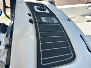 Thumbnail von Boston Whaler 250 Dauntless