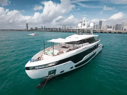Azimut 36M Trideck