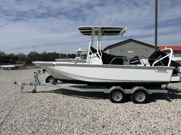 Boston Whaler 190 Montauk