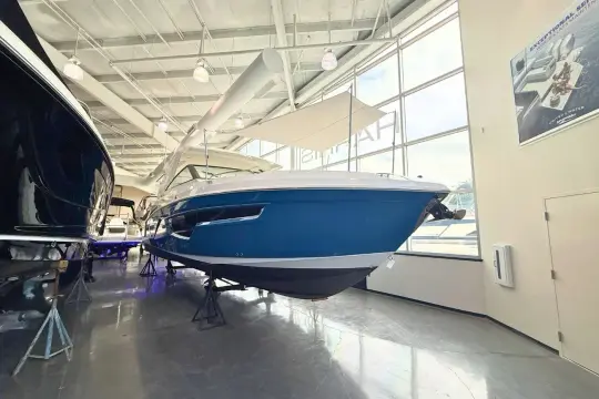 Cruisers Yachts 34 GLS