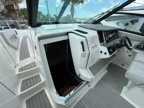 Thumbnail von Sea Ray 320 Sundancer Außenborder