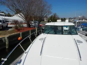 Thumbnail von Cruisers Yachts 390 Express Coupe