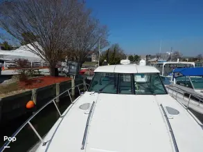 Thumbnail von Cruisers Yachts 390 Express Coupe