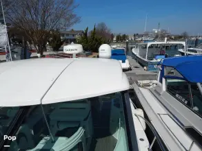 Thumbnail von Cruisers Yachts 390 Express Coupe