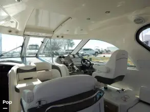 Thumbnail von Cruisers Yachts 390 Express Coupe