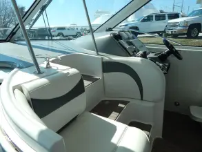 Thumbnail von Cruisers Yachts 390 Express Coupe