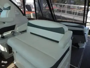 Thumbnail von Cruisers Yachts 390 Express Coupe