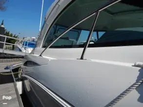 Thumbnail von Cruisers Yachts 390 Express Coupe