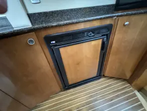 Thumbnail von Meridian 341 Sedan