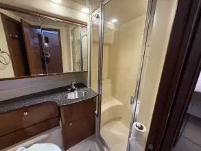 Thumbnail von Meridian 341 Sedan