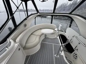 Thumbnail von Meridian 341 Sedan