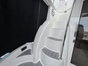 Thumbnail von Meridian 341 Sedan