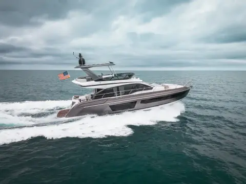 Azimut 53 Fly
