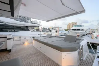 Thumbnail von Azimut S7