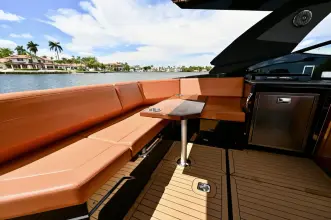 Thumbnail von Cruisers Yachts 38 GLS OB