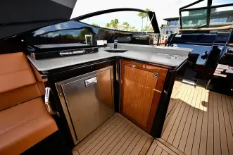 Thumbnail von Cruisers Yachts 38 GLS OB