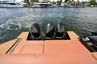Thumbnail von Cruisers Yachts 38 GLS OB