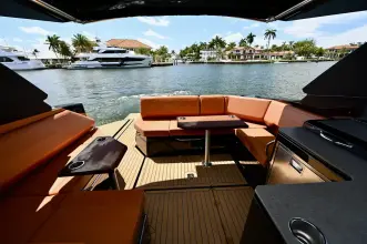 Thumbnail von Cruisers Yachts 38 GLS OB