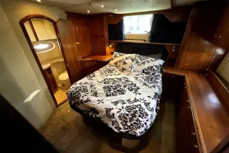 Thumbnail von Cruisers Yachts 405 Express Motoryacht