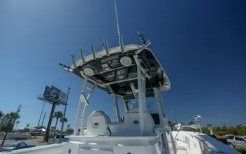 Thumbnail von Everglades 325 CC