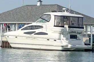 Thumbnail von Cruisers Yachts 405 Express Motoryacht WASTIN' AWEIGH