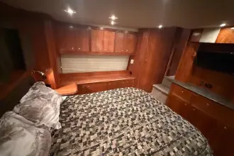 Thumbnail von Cruisers Yachts 405 Express Motoryacht WASTIN' AWEIGH